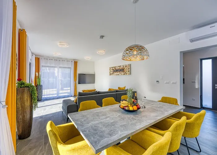 Venus With Pool And Wellness Villa *