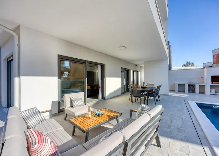 Venus With Pool And Wellness Villa Tar-Vabriga