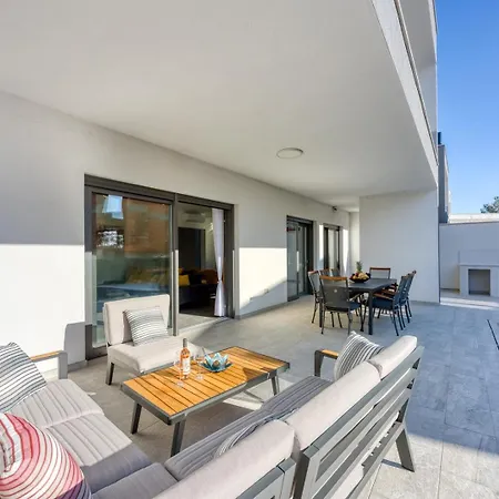 Venus With Pool And Wellness Villa Tar-Vabriga
