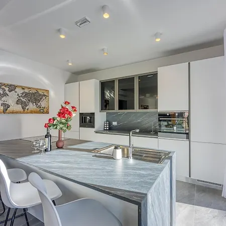 Villa Venus With Pool And Wellness