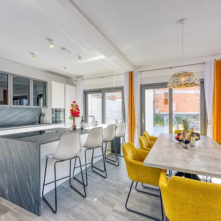 Venus With Pool And Wellness Tar-Vabriga